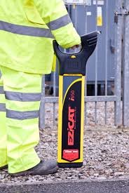 Трассоискатель Geomax Ezicat i650 50Hz с функцией определения глубины и Bluetooth