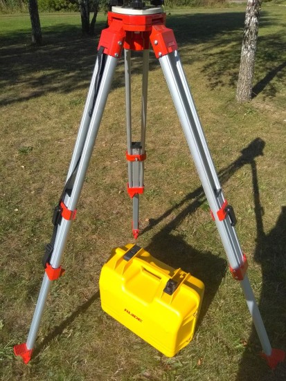 Штатив  ASP50 алюминиевый универсальный ( винты)