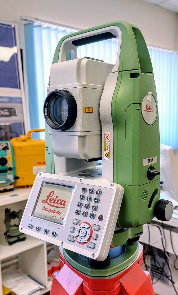 Тахеометр Leica TS07 R500 1"