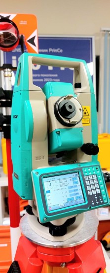 Тахеометр Ruide RIS 2 (СКО 2&quot;, до 1000 м без отражателя, USB)